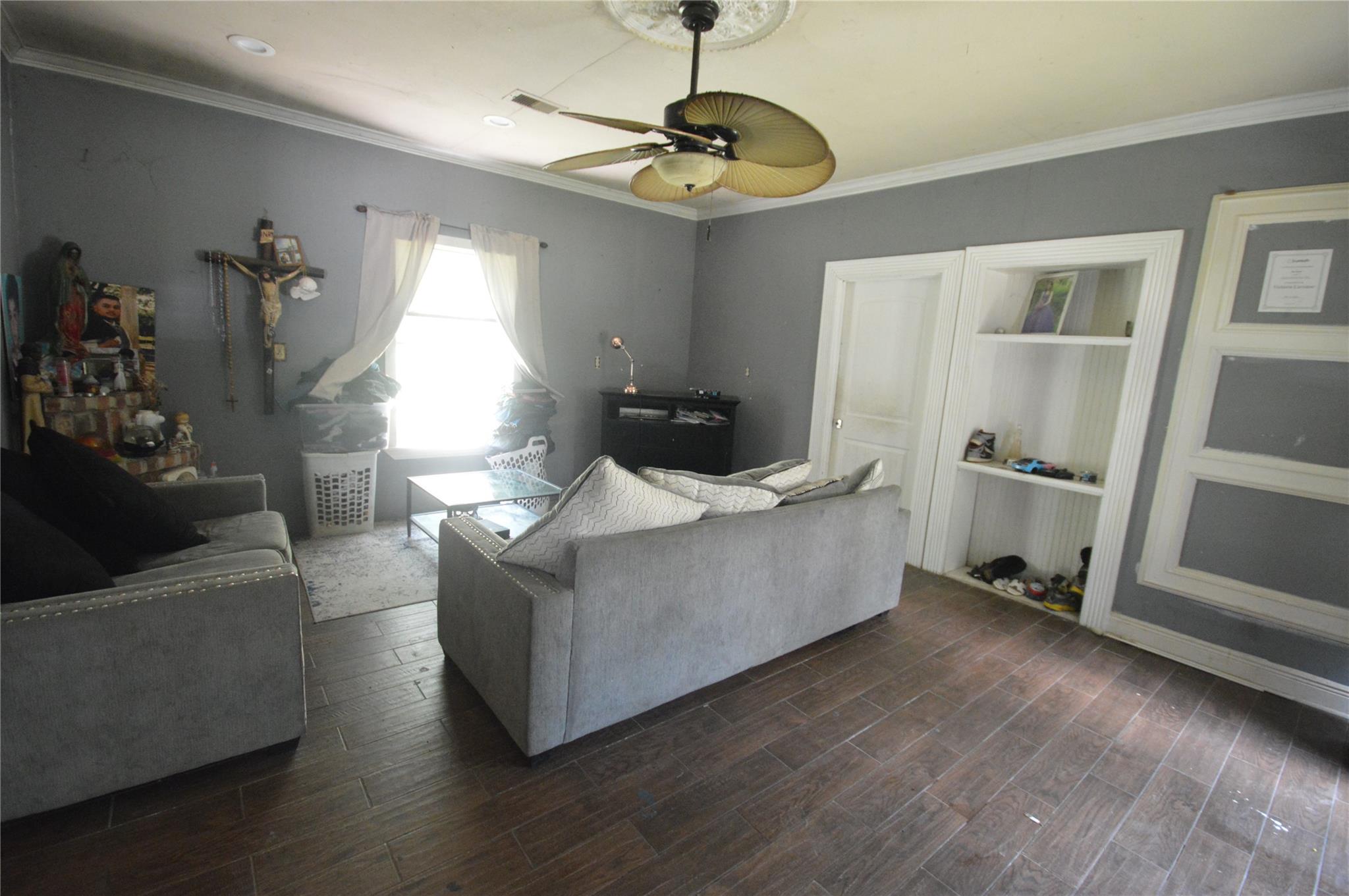 25523 Cambridge Boulevard