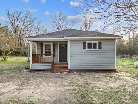 Homes For Sale - 301 Pineland Drive<br/> Trinity, TX 75862