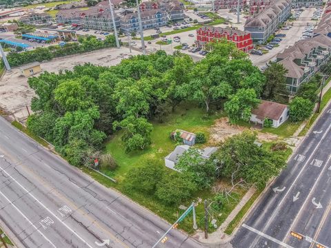 Photo of 2807 E Villa Maria Road, Bryan, TX 77802 (MLS # 81712417)