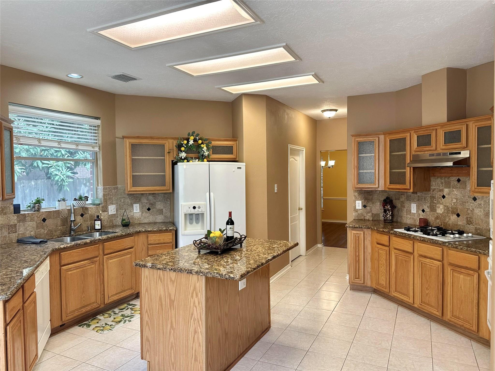 3911 Clarestone Drive