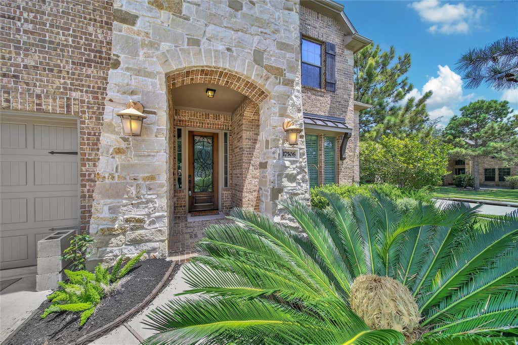 Photo of 17506 Mineral Bluff Lane, Humble, TX 77346 (MLS # 98121866)