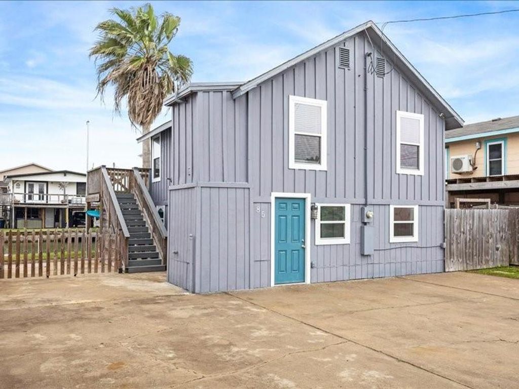 Photo of 85 Bayou Vista Drive, Hitchcock, TX 77563 (MLS # 50165898)