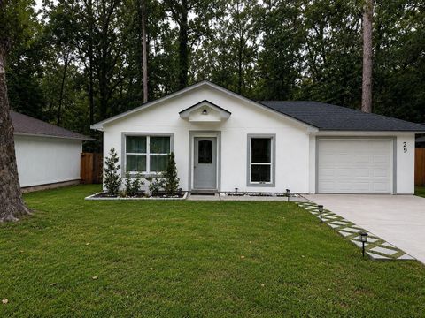 Photo of 27 N Wavy Oak Circle, The Woodlands, TX 77381 (MLS # 31559919)