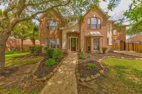 Photo of 3430 Queensburg Lane, Friendswood, TX 77546 (MLS # 93163183)