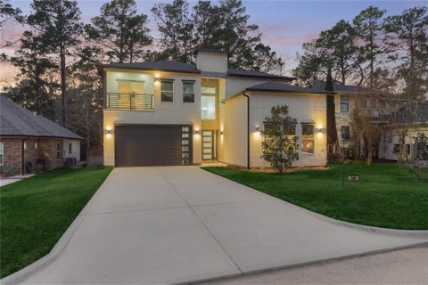 Photo of 346 Camden Hills W, Montgomery, TX 77356 (MLS # 69847102)