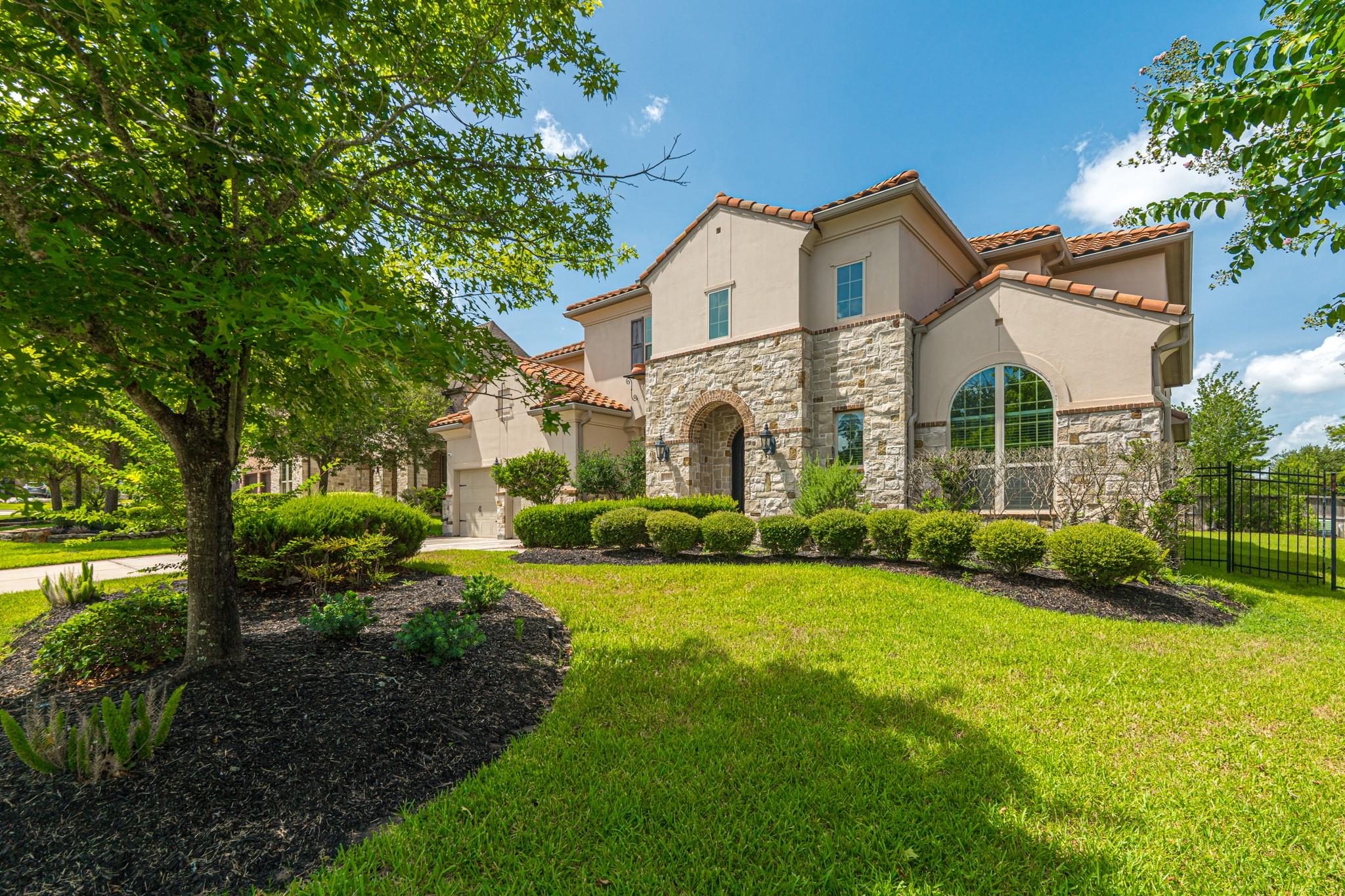 19 Brittany Rose Place