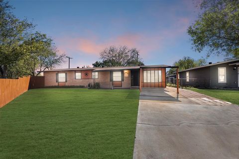 Photo of 126 Farrel Drive, San Antonio, TX 78227 (MLS # 84660231)