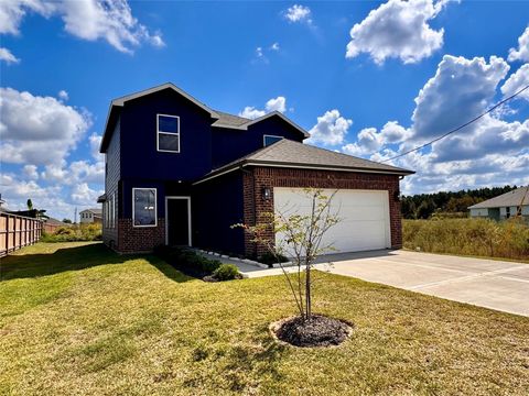 Photo of 111 County Road 5102b, Cleveland, TX 77327 (MLS # 19013003)