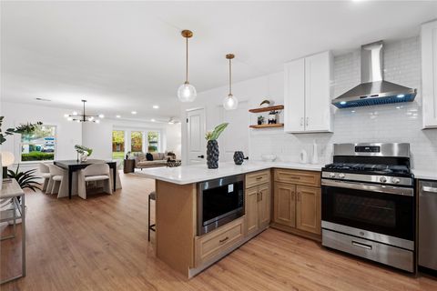 Photo of 5023 Redstart Street, Houston, TX 77035 (MLS # 25956660)