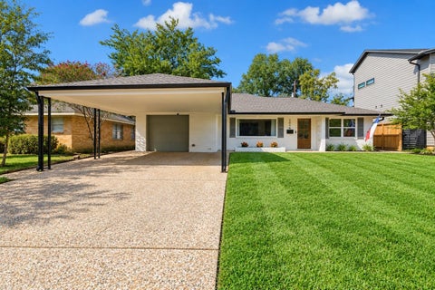 Photo of 2018 Libbey Drive, Houston, TX 77018 (MLS # 69133444)