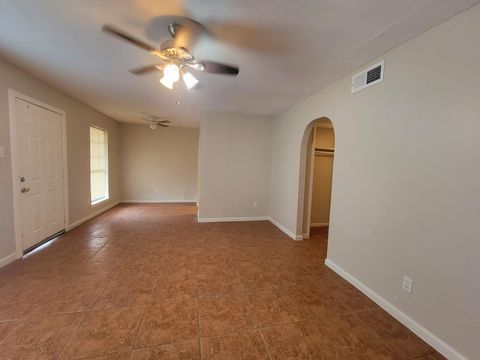 Tiny photo for 7301 Jensen DR #32, Houston, TX 77093 (MLS # 11665817)