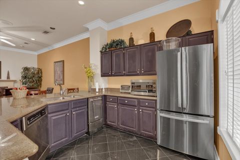 Tiny photo for 2111 Welch Street #B201, Houston, TX 77019 (MLS # 78949366)