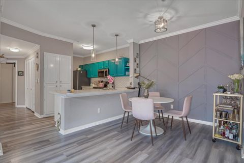 Tiny photo for 2111 Welch Street #B201, Houston, TX 77019 (MLS # 78949366)