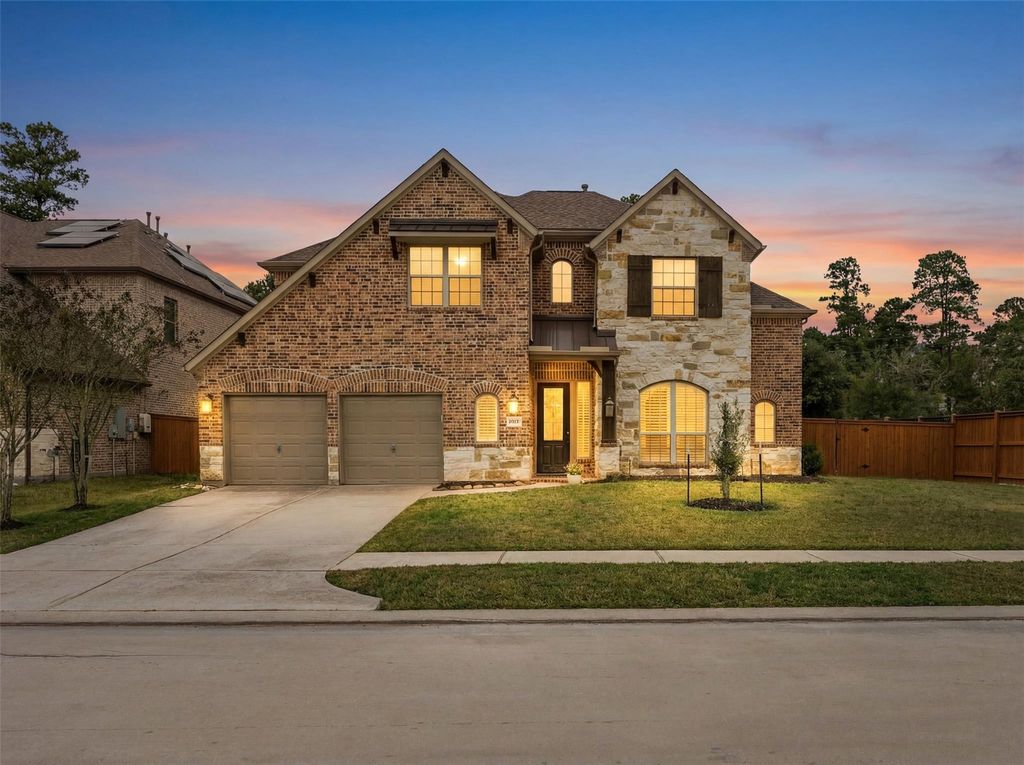 Photo of 16927 Burke Lake Lane, Houston, TX 77044 (MLS # 23169081)