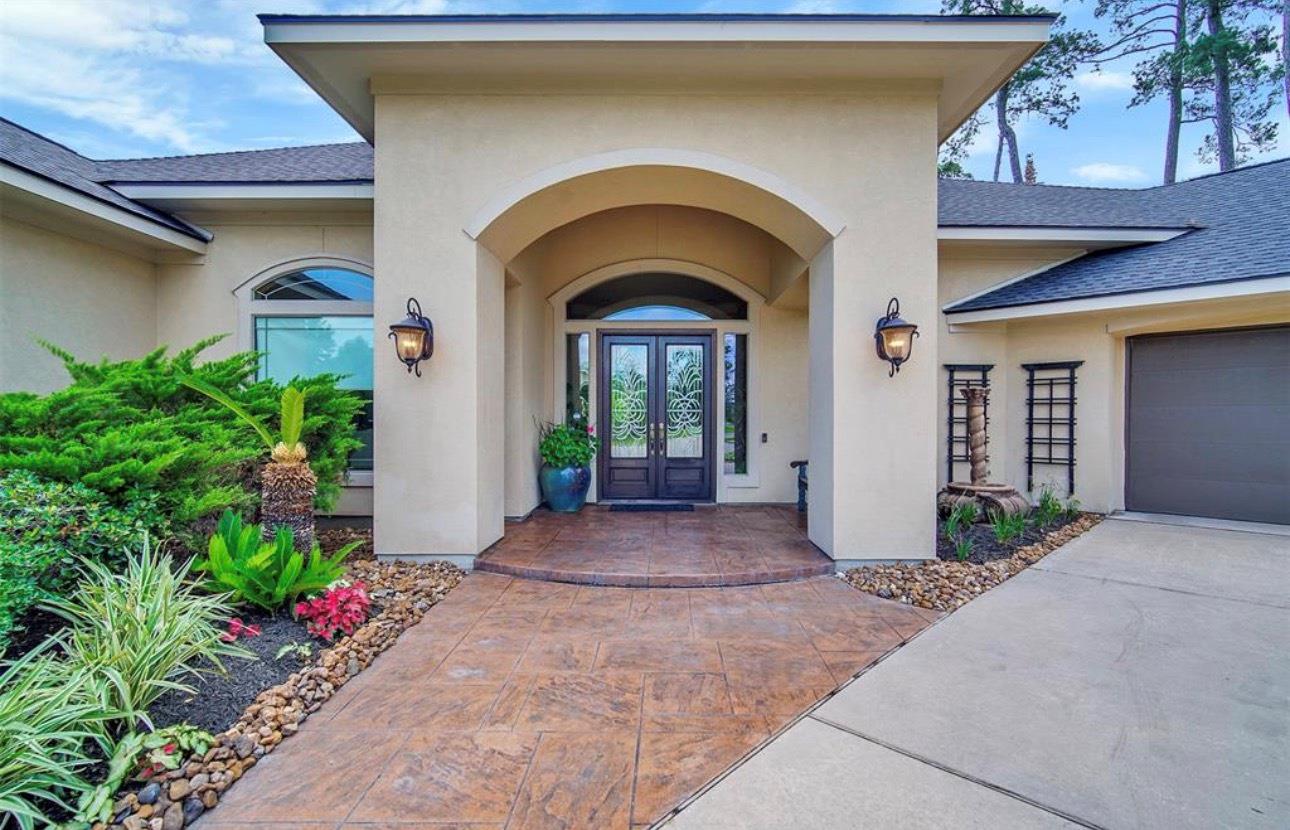 8103 Hideaway Lake Circle