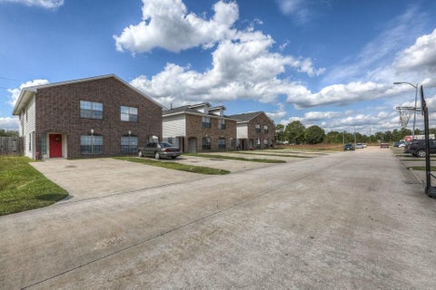 Photo of 10603 Pine Landing Drive #B, Houston, TX 77088 (MLS # 76426626)