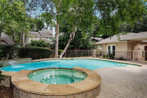 Photo of 27 Bluff Creek Place, The Woodlands, TX 77382 (MLS # 58697262)
