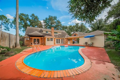 Photo of 7914 Roos Road, Houston, TX 77036 (MLS # 16319795)