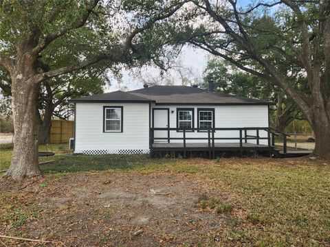 Property photo of 7311 Fm 2403 Road, Alvin, TX 77511
