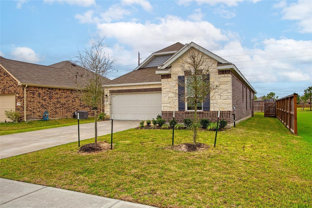 Photo of 12802 Camellia Glade Lane, Houston, TX 77044 (MLS # 38646128)