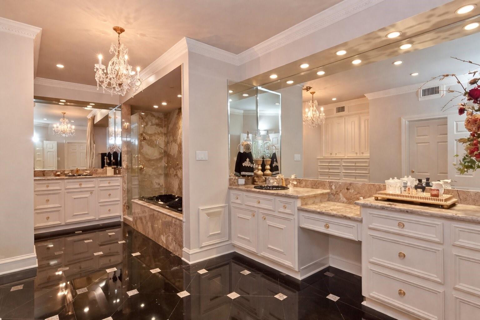 Sugar Land, Texas, 77479, United States, 6 Bedrooms Bedrooms, ,9 BathroomsBathrooms,Residential,Active,1970925