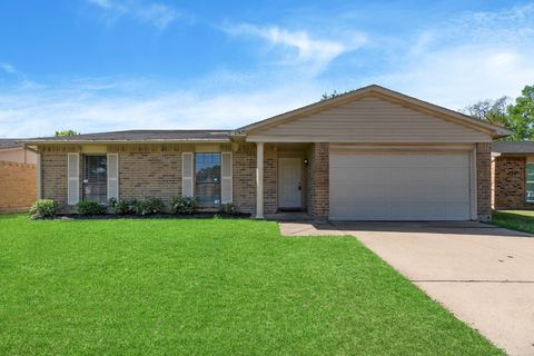 Homes For Rent - 17615 Autumn Hills Drive<br/> Houston, TX 77084