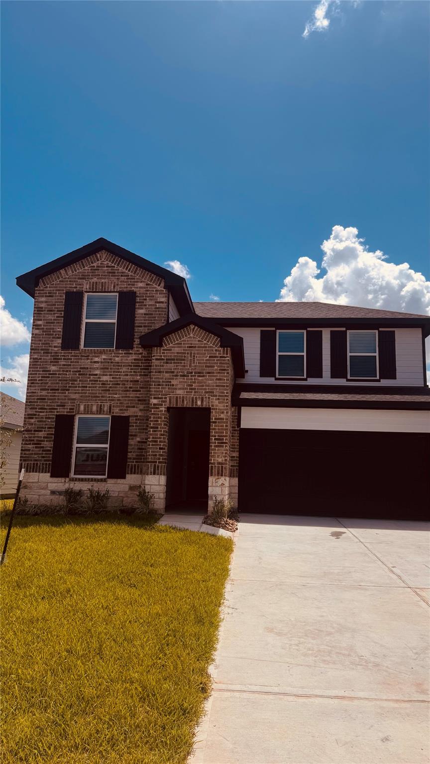 3019 Holland Lakes Dr