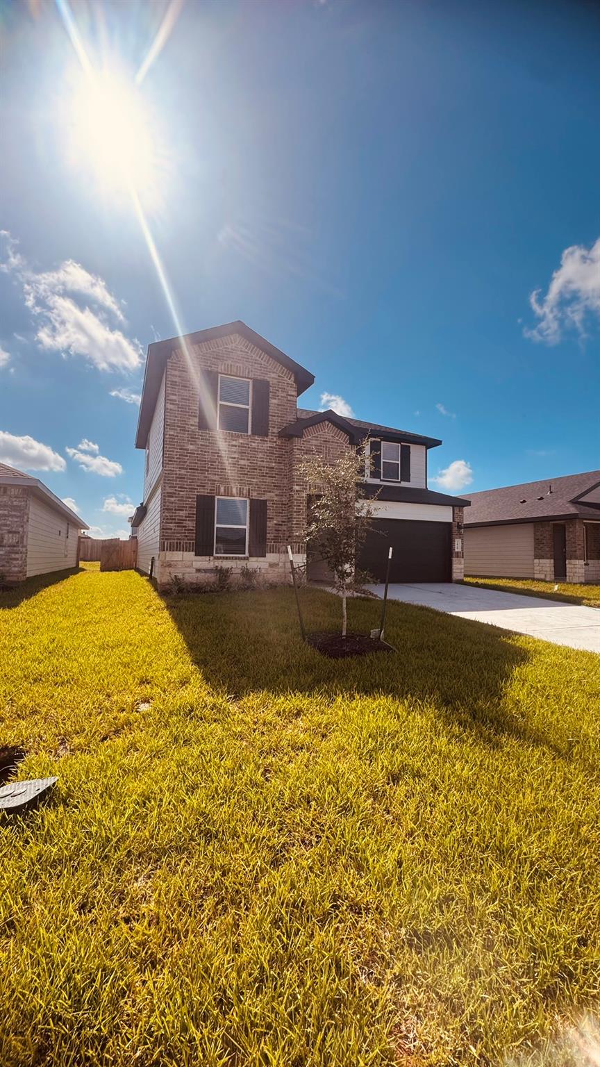3019 Holland Lakes Dr