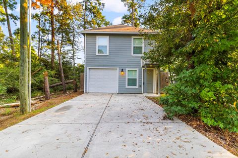 Photo of 443 Mesquite, Livingston, TX 77351 (MLS # 32485318)