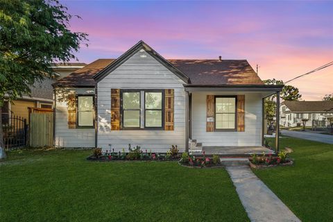 Photo of 6829 Japonica Street, Houston, TX 77087 (MLS # 7698406)