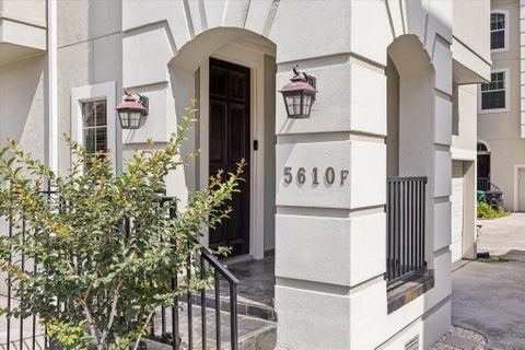 Photo of 5610 Kiam Street #F, Houston, TX 77007 (MLS # 85127433)