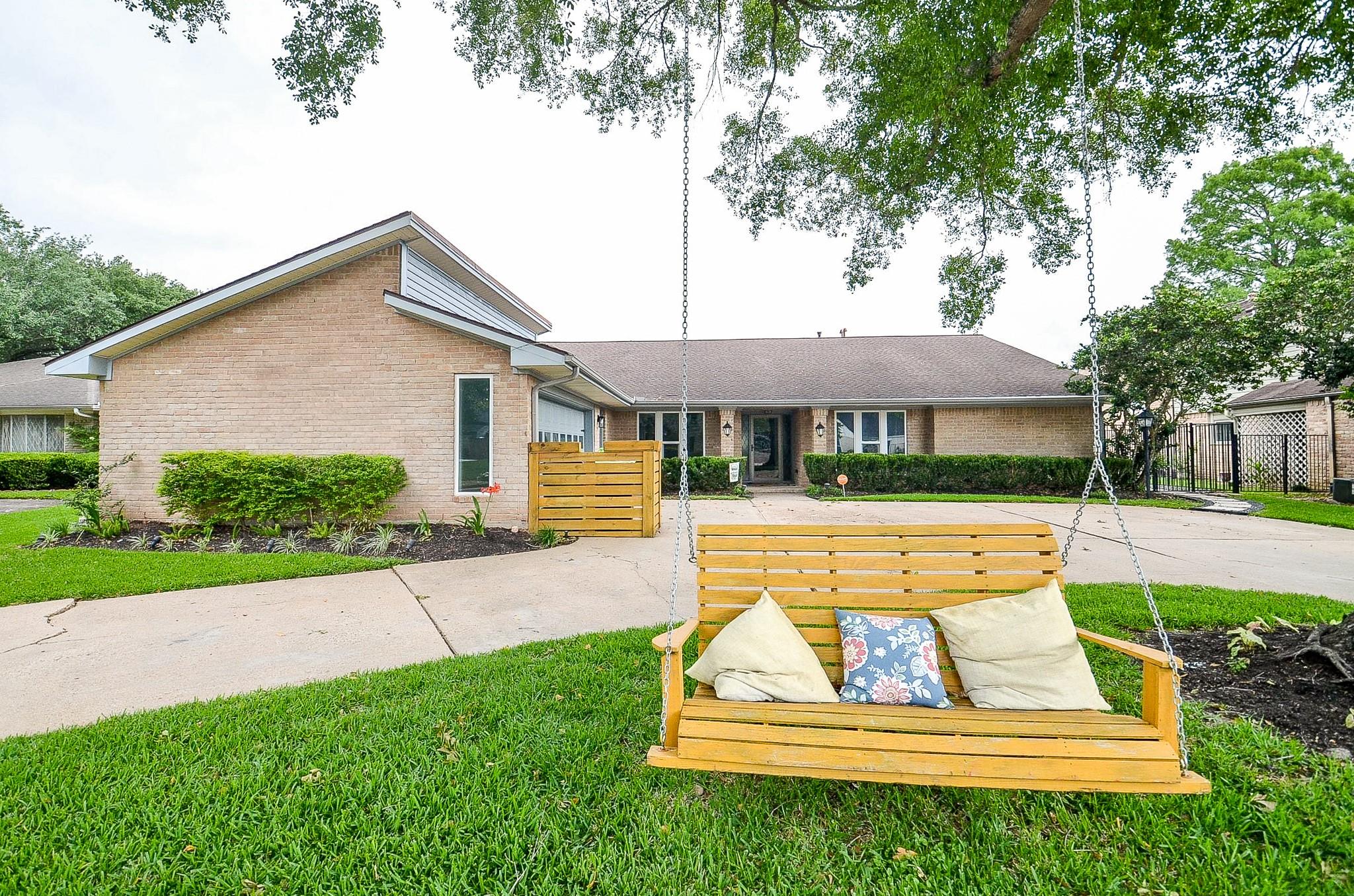 2106 Glenn Lakes Lane