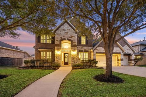 Homes For Sale - 5514 Caspian Falls Lane<br/> Fulshear, TX 77441