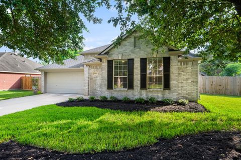 Photo of 7423 Rain Meadow Lane, Cypress, TX 77433 (MLS # 71358301)