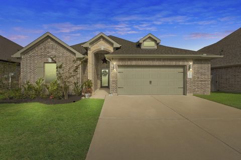 Photo of 811 Maplewood Drive, League City, TX 77573 (MLS # 66141869)
