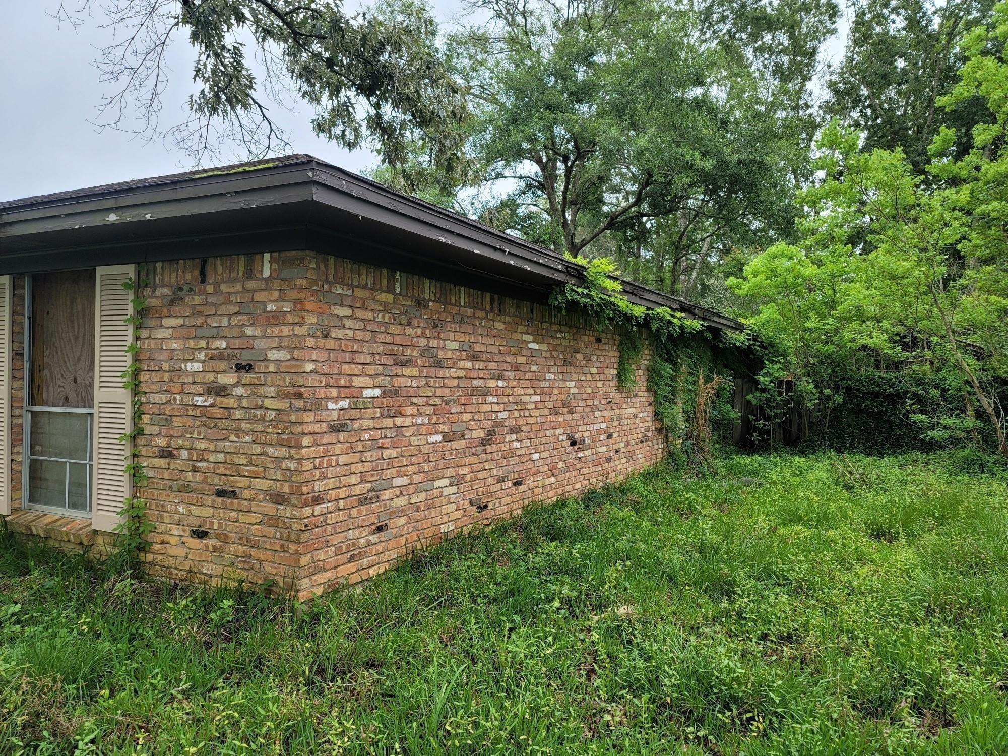 13325 River Oaks Boulevard