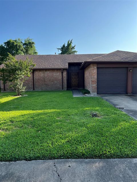 Photo of 1930 Lazy Lane, Missouri City, TX 77489 (MLS # 58971676)