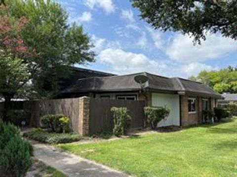 Photo of 12026 Mighty Oak Dr Dr #A, Houston, TX 77066 (MLS # 12895864)