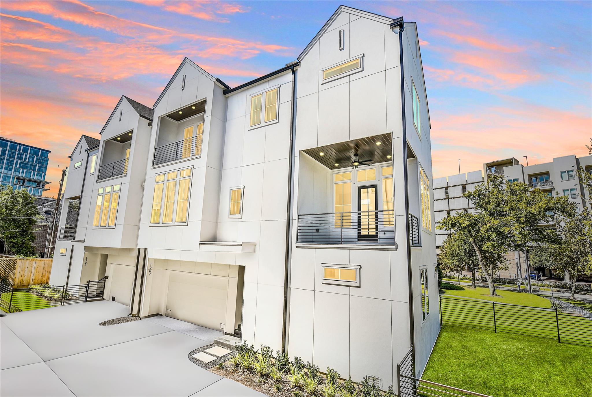 1907 Lauderdale Street