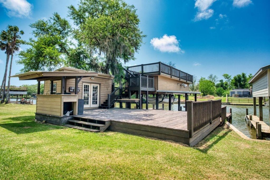 Photo of 1491 Private Road 652, Sargent, TX 77414 (MLS # 88154684)