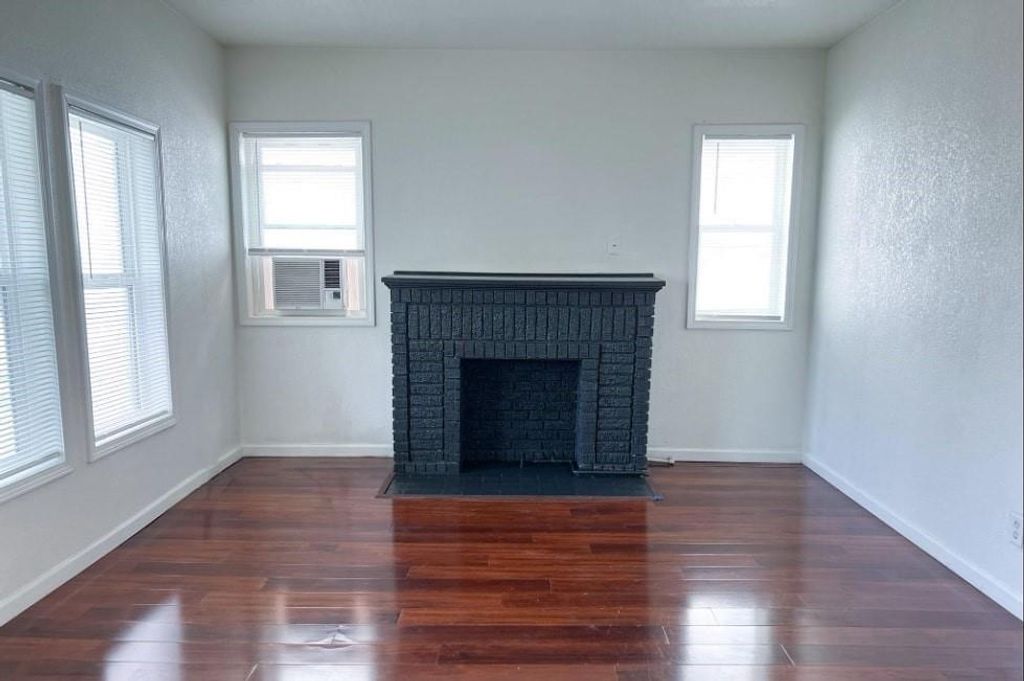 Photo of 11 Norwood Street #2, Houston, TX 77011 (MLS # 70039174)