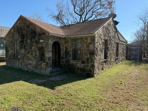 2429 7th Avenue N Texas City TX 77590