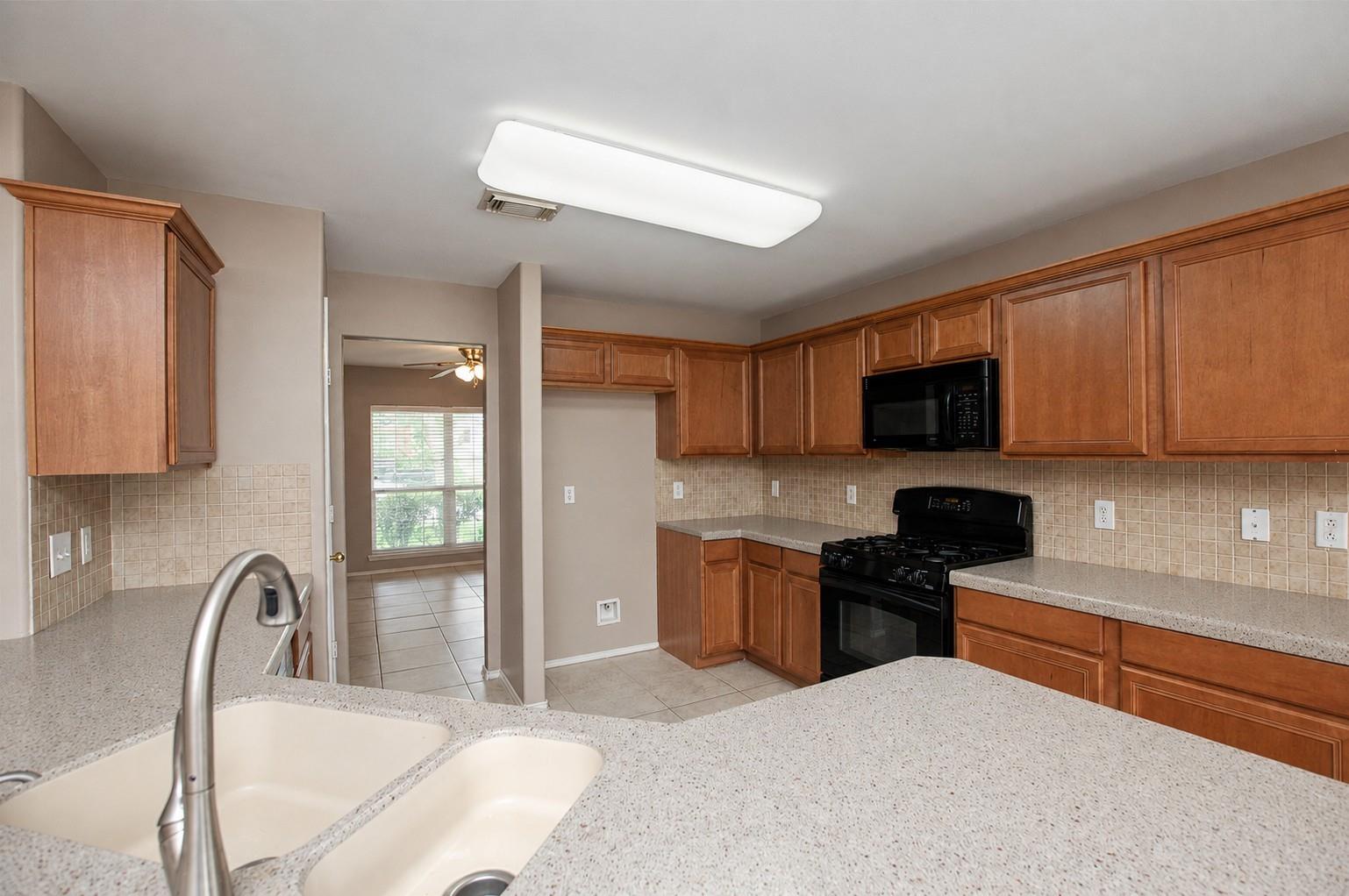 4711 Buescher Court