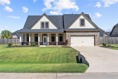 9414 Trinidad Drive Mont Belvieu TX 77523