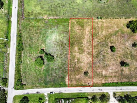 Vacant Land For Sale - 7720 Beasley Street<br/> Hitchcock, TX 77563