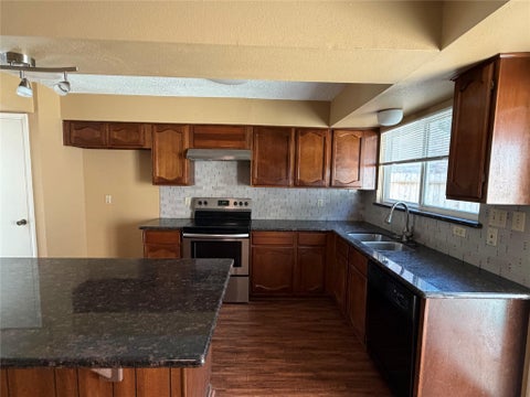 Photo of 2535 Coopers Post Lane, Sugar Land, TX 77478 (MLS # 81994260)