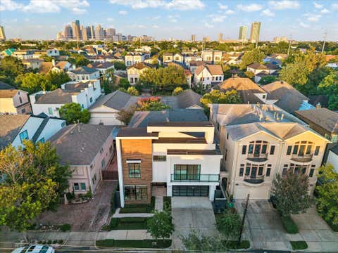 Photo of 2215 Driscoll Street, Houston, TX 77019 (MLS # 97753084)