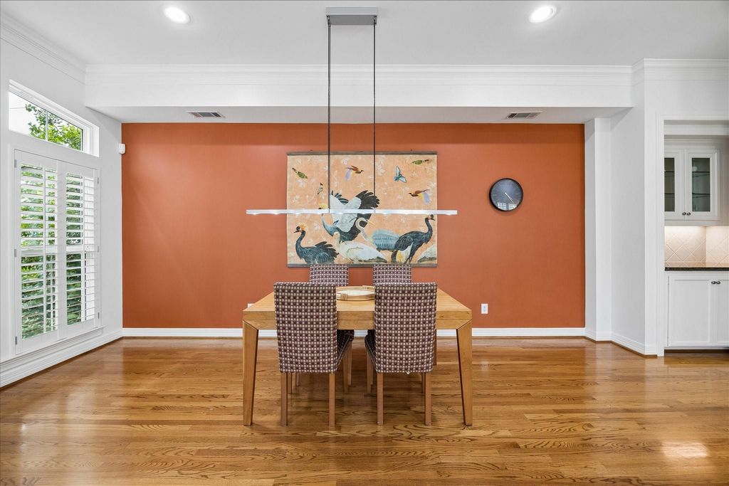 Photo of 2710 Wroxton Road, Houston, TX 77005 (MLS # 58780765)