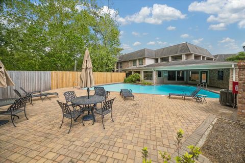 Tiny photo for 2238 S Piney Point Road #204, Houston, TX 77063 (MLS # 6841272)