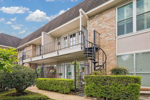 Tiny photo for 2238 S Piney Point Road #204, Houston, TX 77063 (MLS # 6841272)